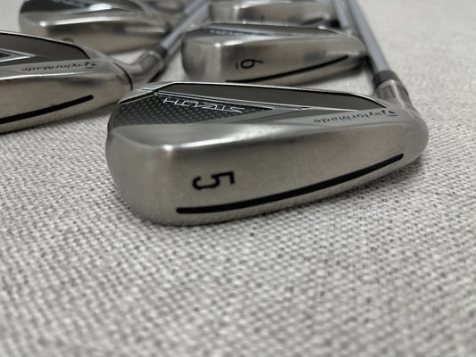 TaylorMade Stealth Left-Hand Single Iron. Sold Separately. Regular Flex Steel - Very Good Condition # 14200