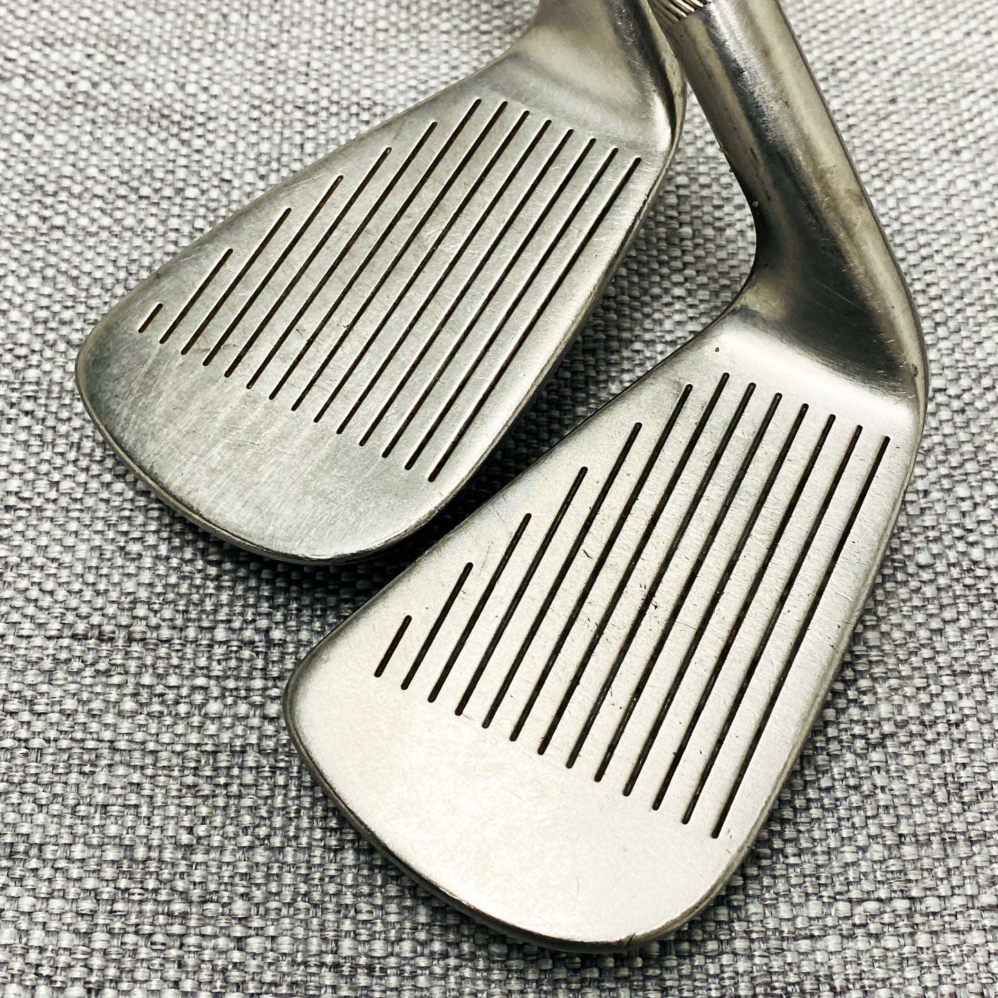 Titleist DCI 990B Single Iron. Sold Separately. S300 Stiff - Good Condition # 13882