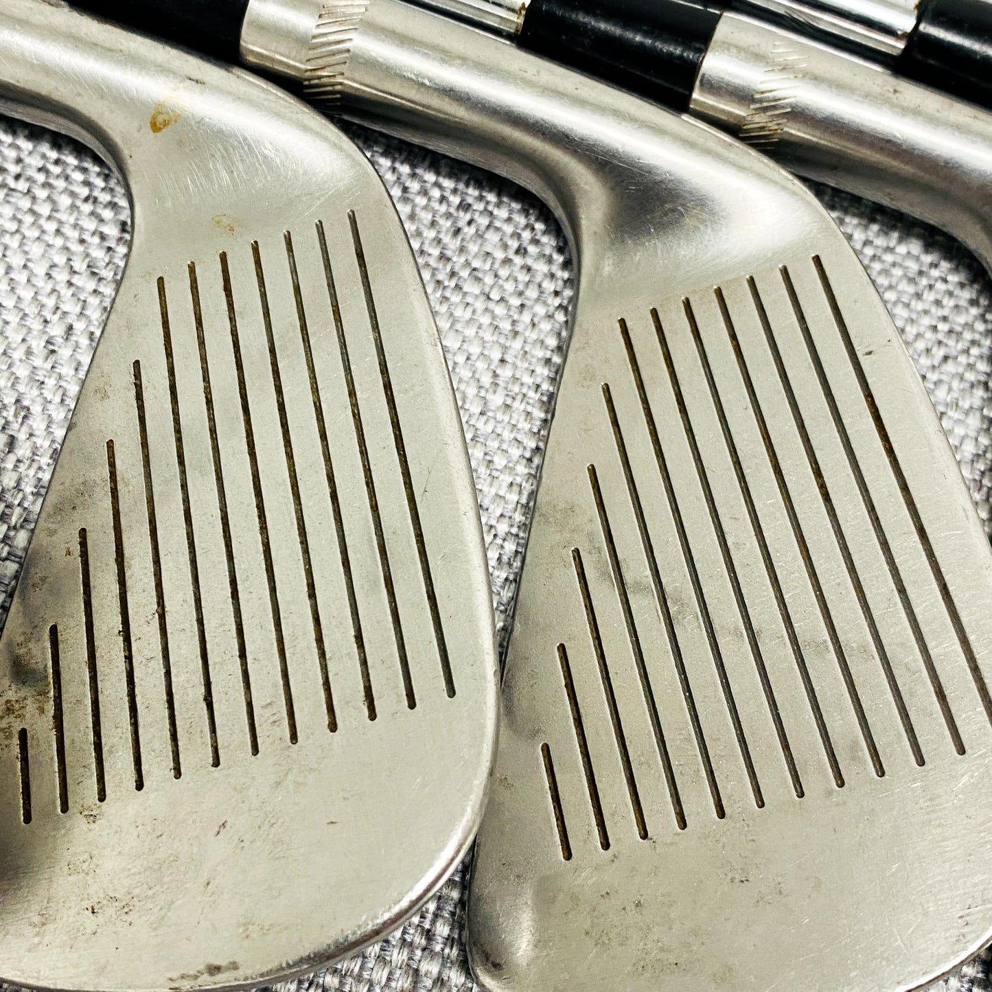 Titleist DCI 990 Single Iron. Sold Separately. DG S300 - Very Good Condition # 13856