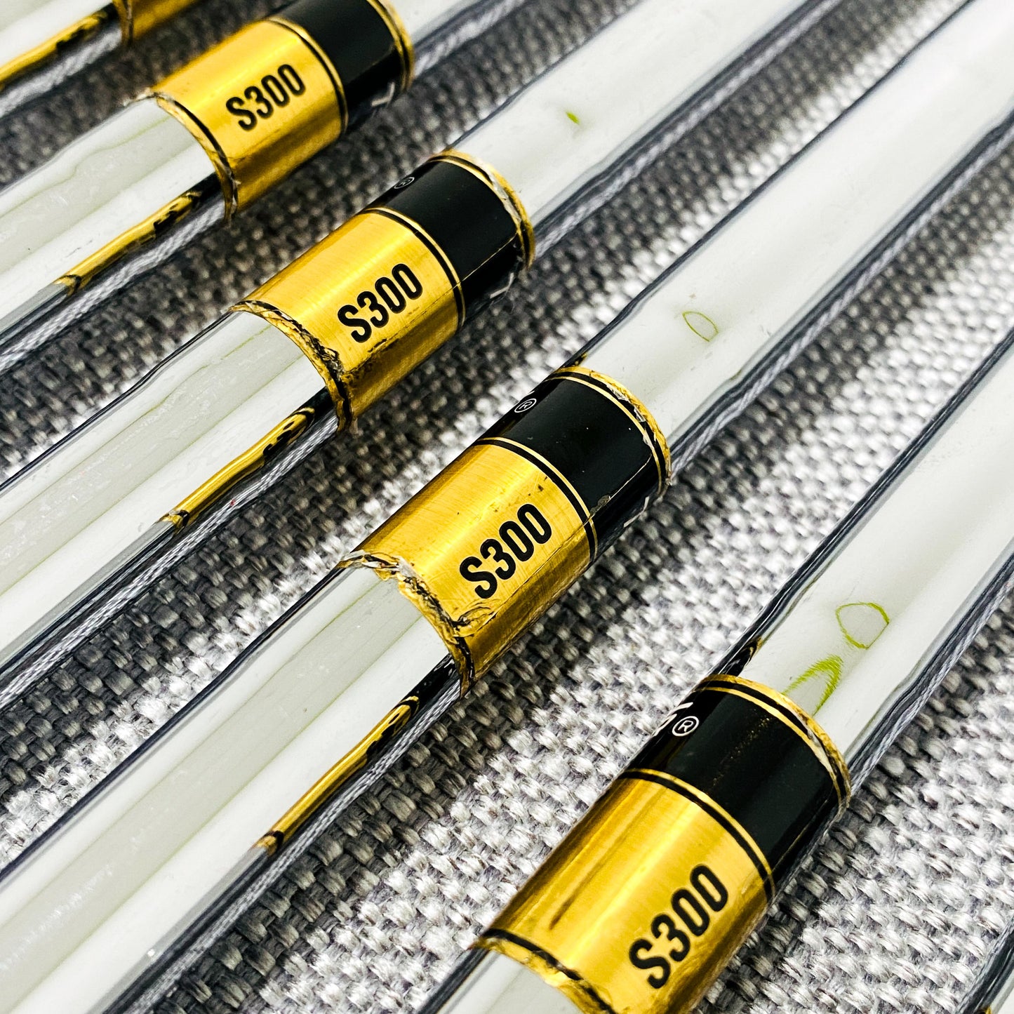 Titleist DCI 990B Single Iron. Sold Separately. S300 Stiff - Good Condition # 13882