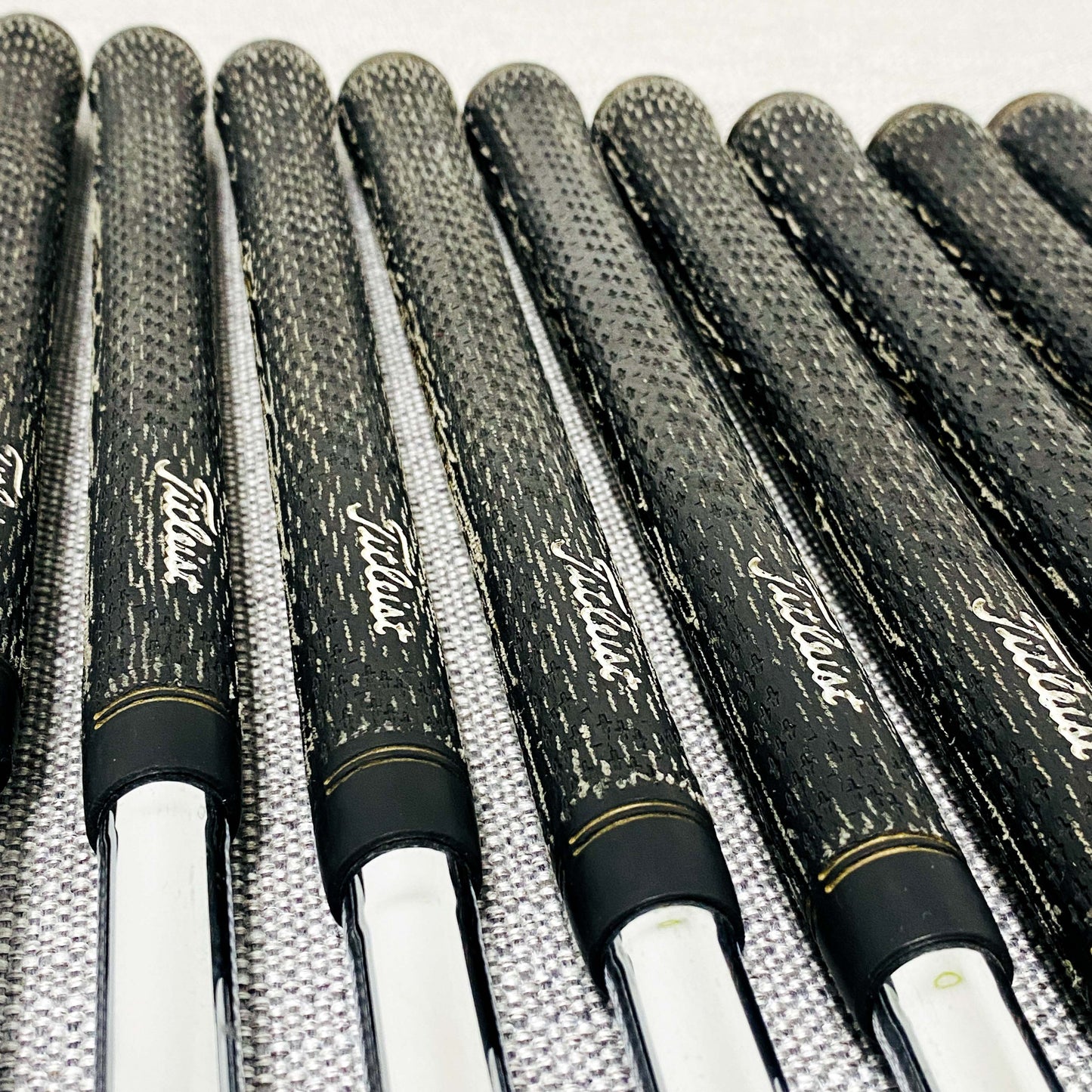 Titleist DCI 990B Single Iron. Sold Separately. S300 Stiff - Good Condition # 13882