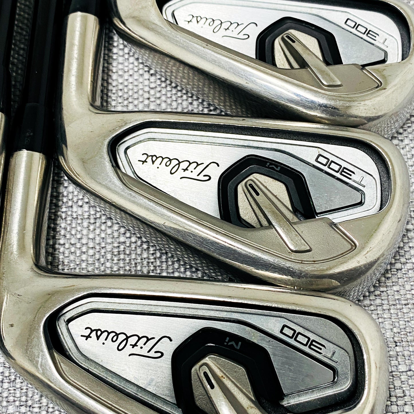 Titleist 2019 T300 Single Iron. Sold Separately. Regular Flex Graphite - Very Good Condition # 13880