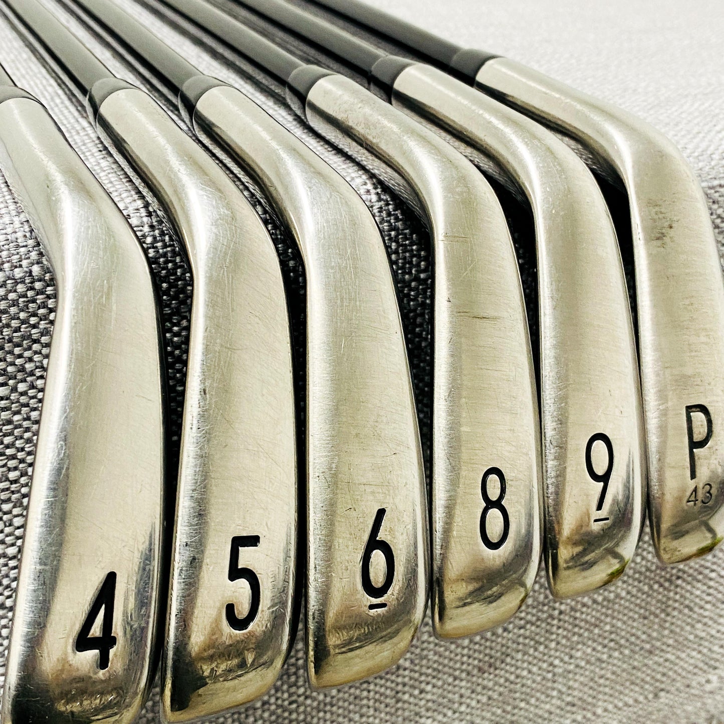 Titleist 2019 T300 Single Iron. Sold Separately. Regular Flex Graphite - Very Good Condition # 13880