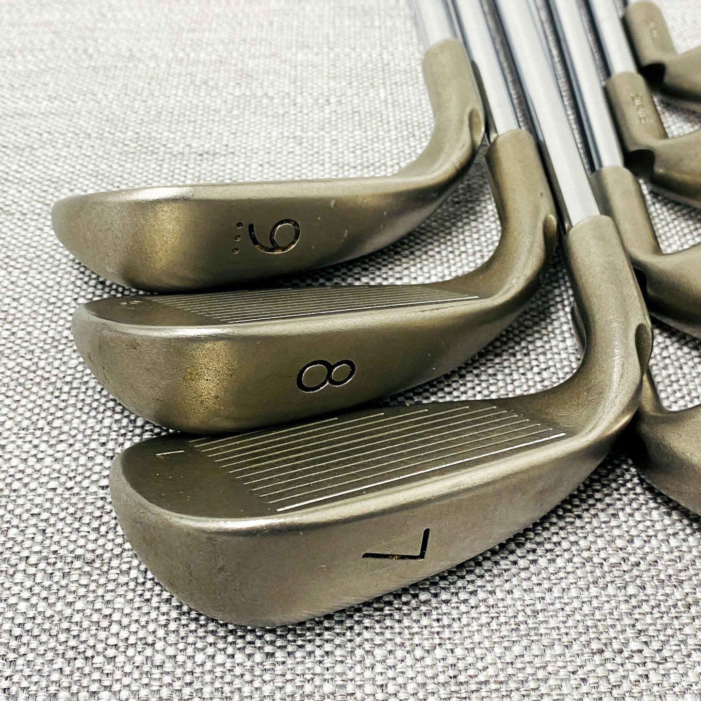 PING G2 Maroon-Dot Single Iron. Sold Separately. Regular Flex Steel - Very Good Condition # 13840