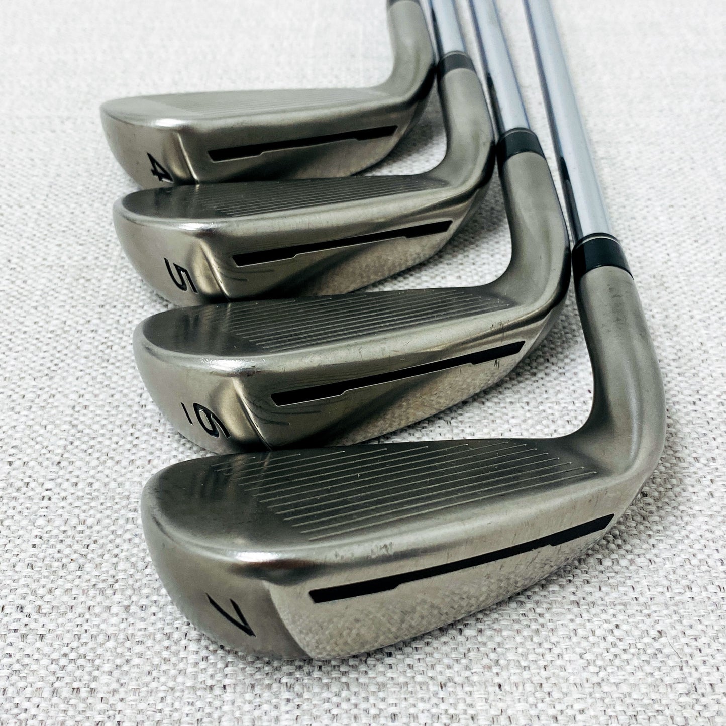 TaylorMade AeroBurner Single Iron. Sold Separately. Regular Flex Steel - Very Good Condition # 13762