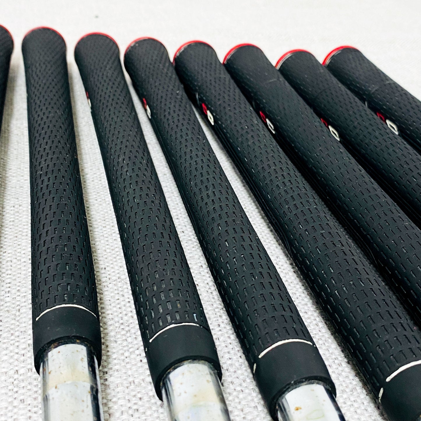 TaylorMade AeroBurner Single Iron. Sold Separately. Regular Flex Steel - Very Good Condition # 13762