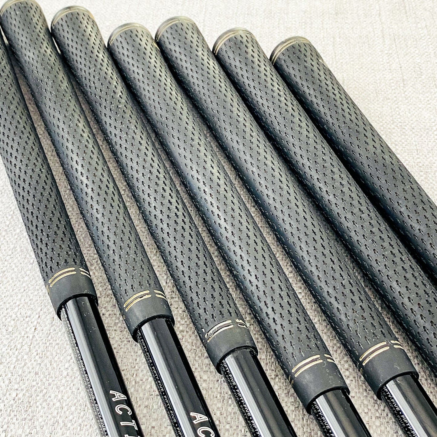Cleveland 588MT Single Iron. Sold Separately. Regular Flex Graphite - Very Good Condition # 11990