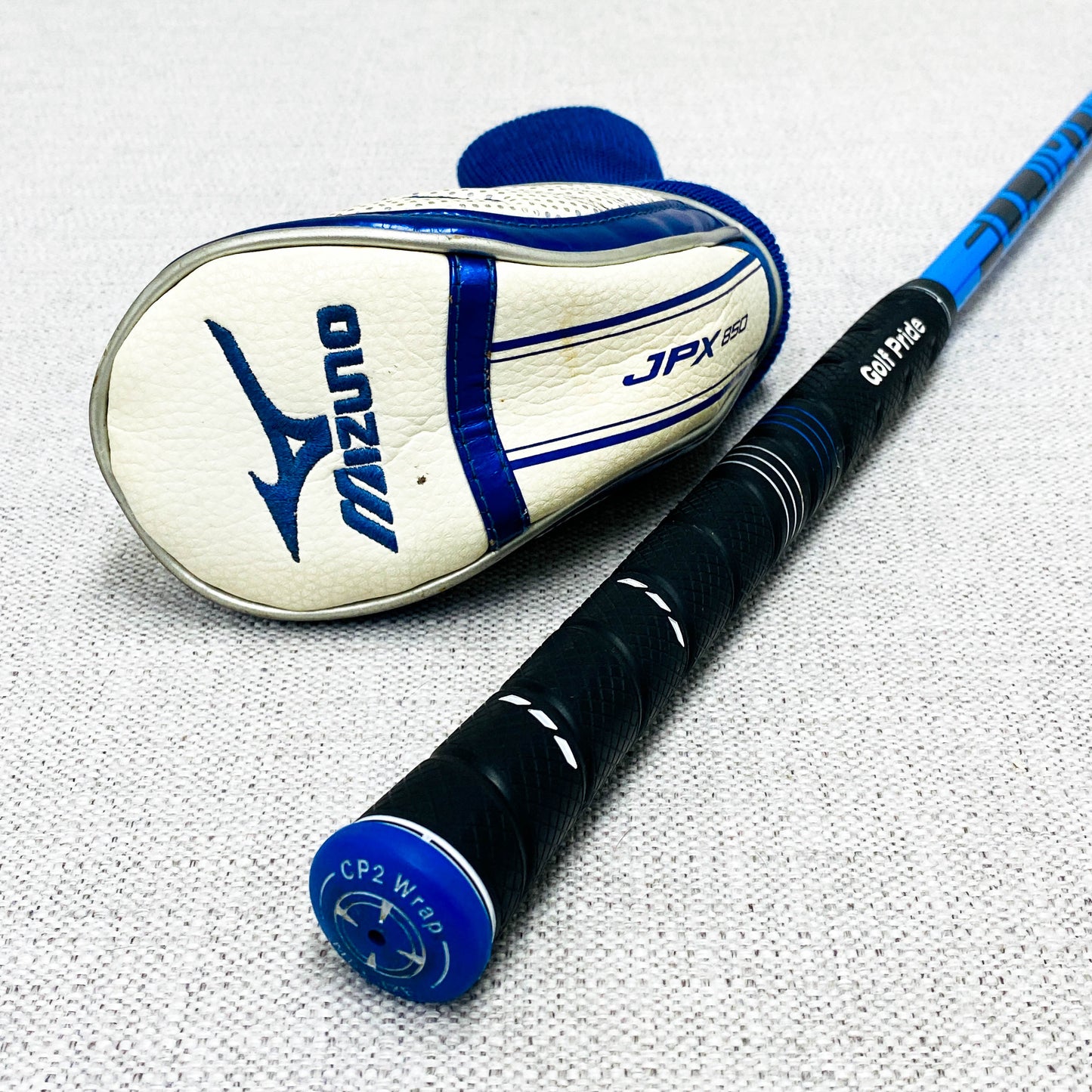 Mizuno JPX-900 4-Hybrid. 22 Degree, Regular Flex - Good Condition # 14015