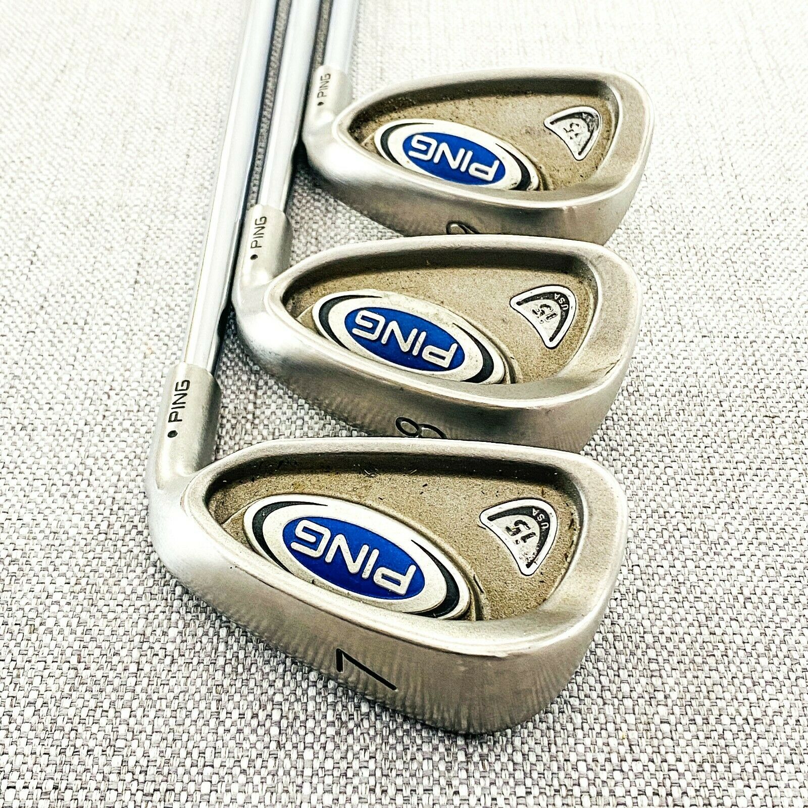 924693_3 924693_3