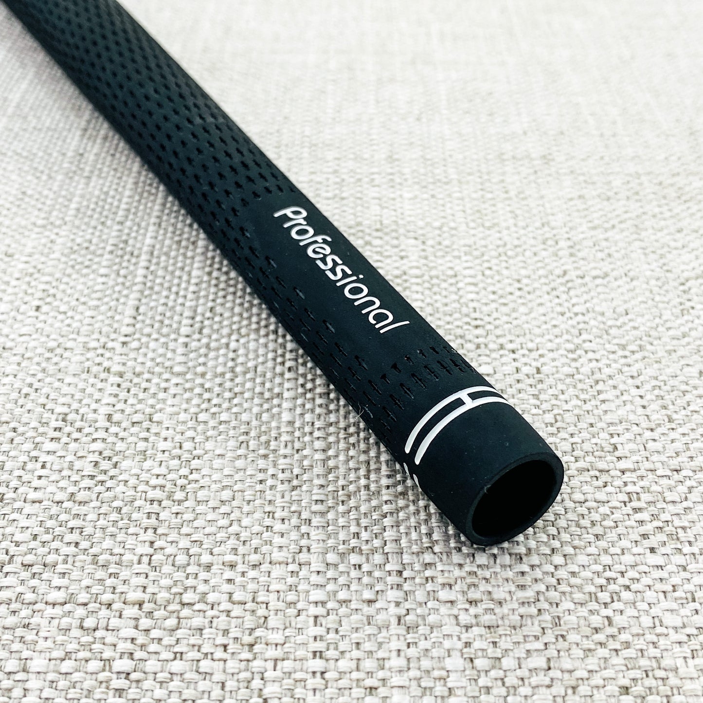 Professional brand budget swing grip. Choice of size. Black - Price includes fitment.
