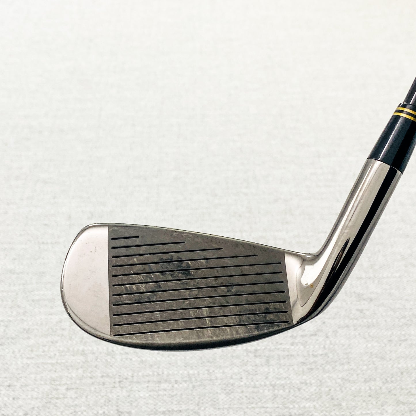 Shuttle MID 4-Hybrid Iron. 23 Degree, Regular Flex - Good Condition # GP137