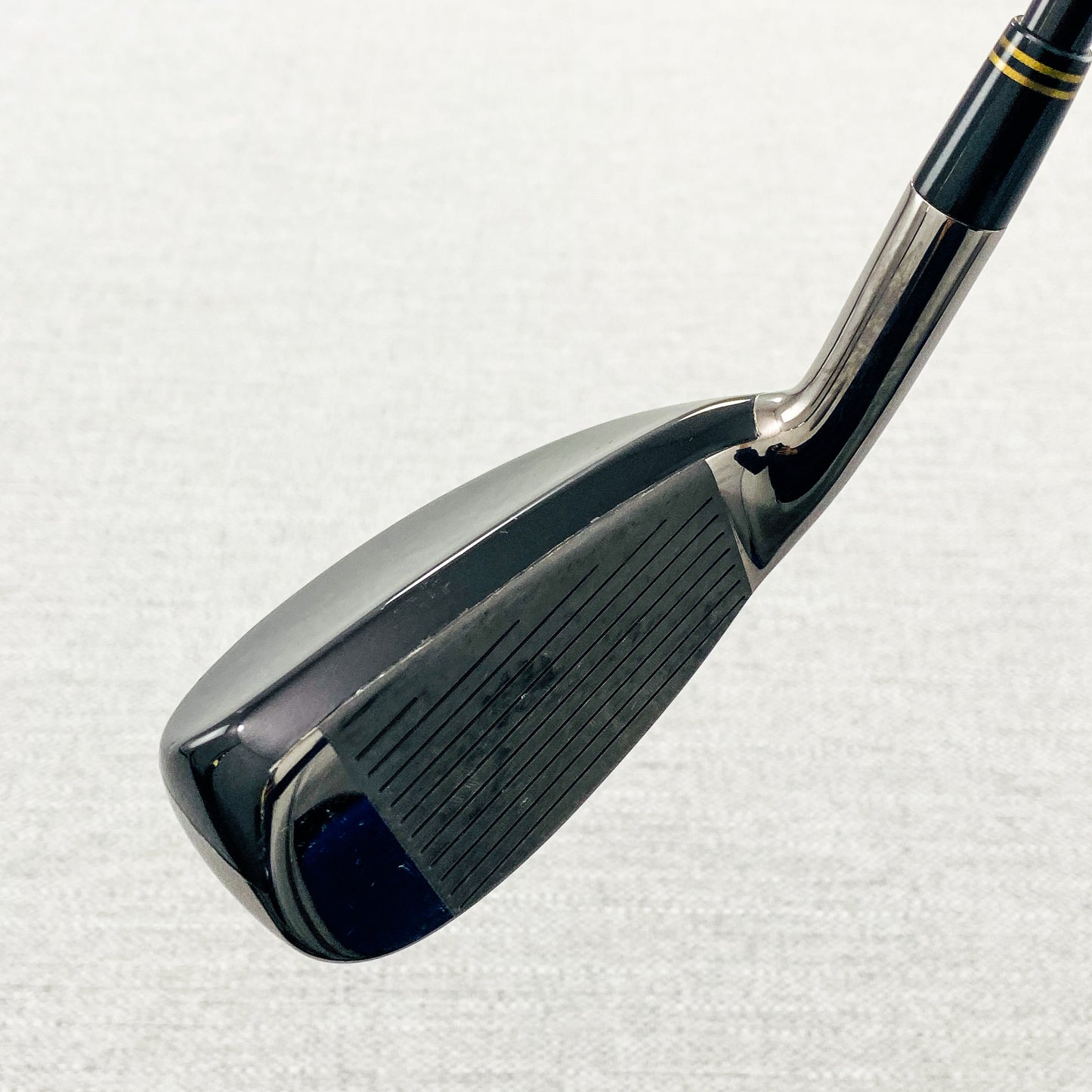 Shuttle MID 4-Hybrid Iron. 23 Degree, Regular Flex - Good Condition # GP137