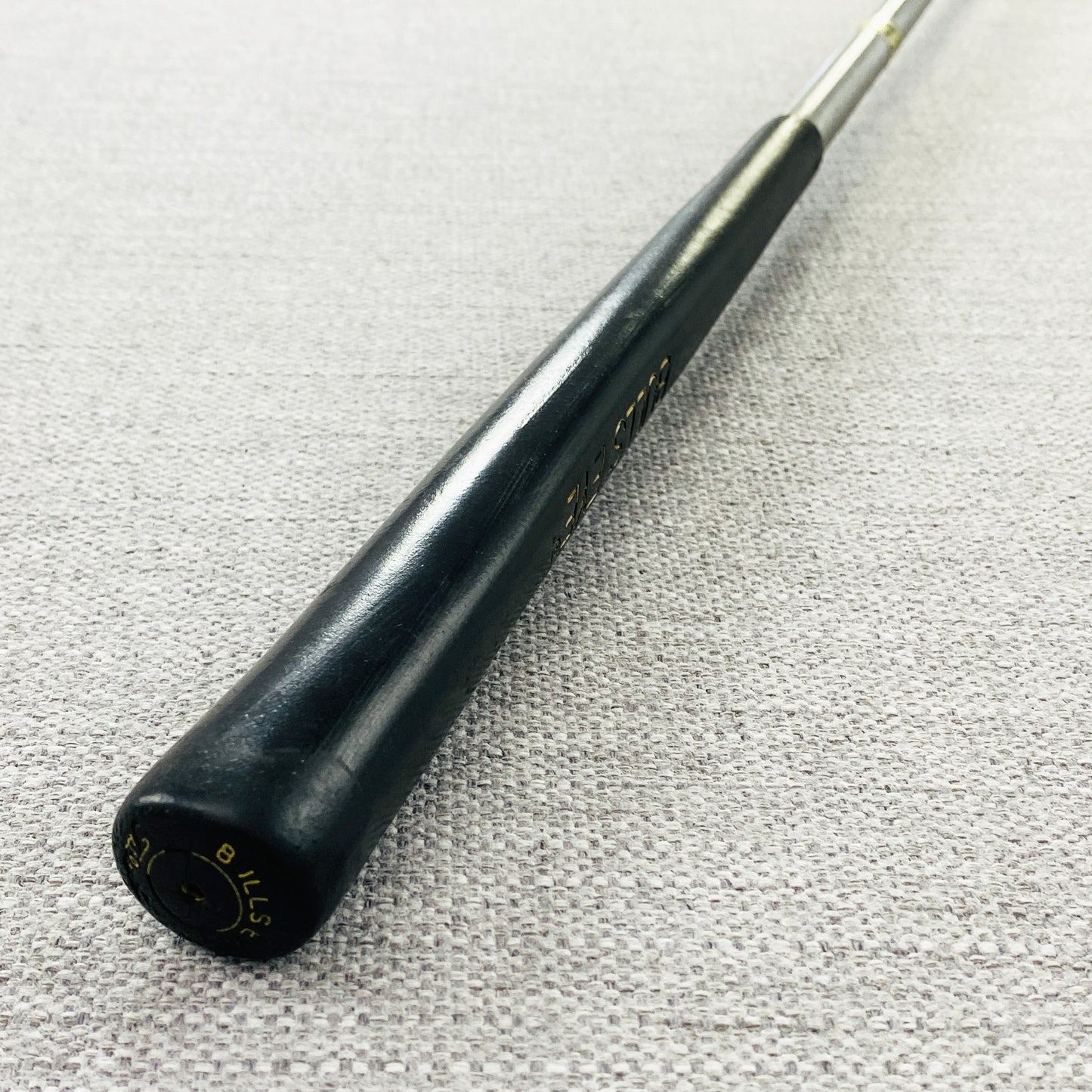 Acushnet Bulls Eye Heel Shafted Flange Offset Putter. 35.5 inch - Average Condition # 13211