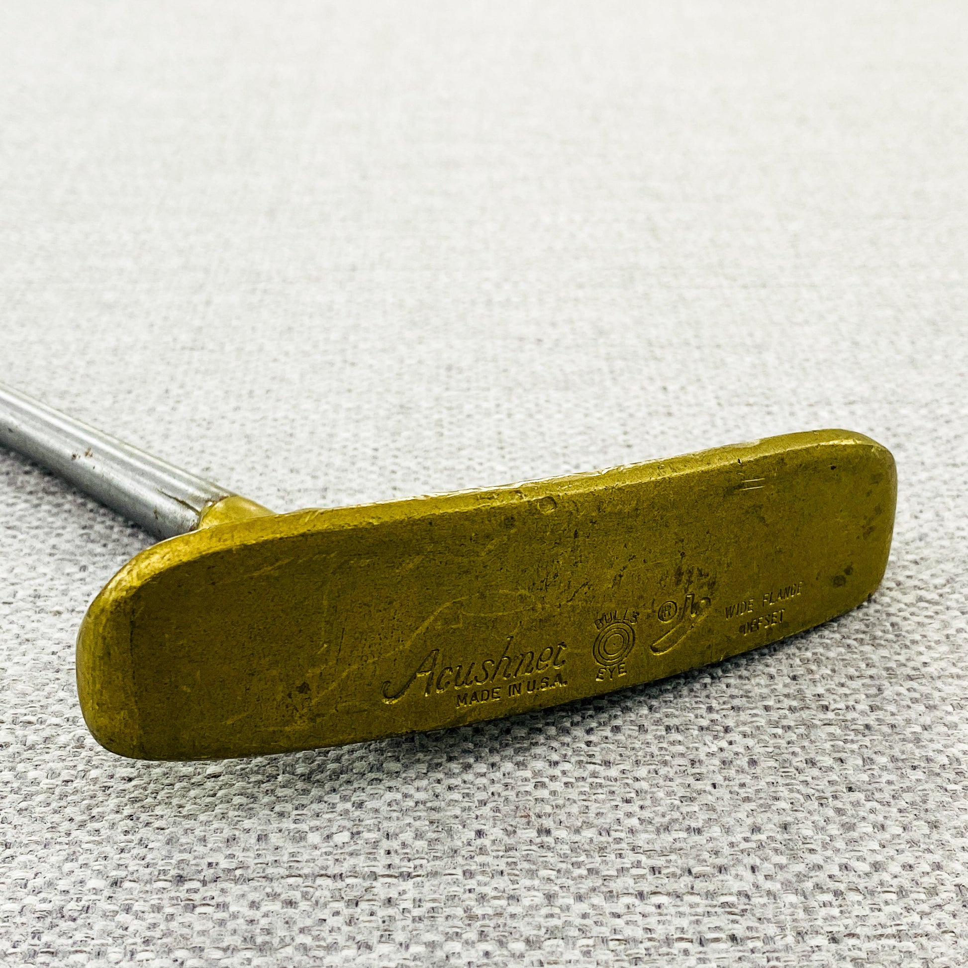 Acushnet Bullseye Flange Putter RH 35 Fluted Steel (R3671 Acushnet Bullseye Flange Putter RH 35 Fluted Steel (R3671