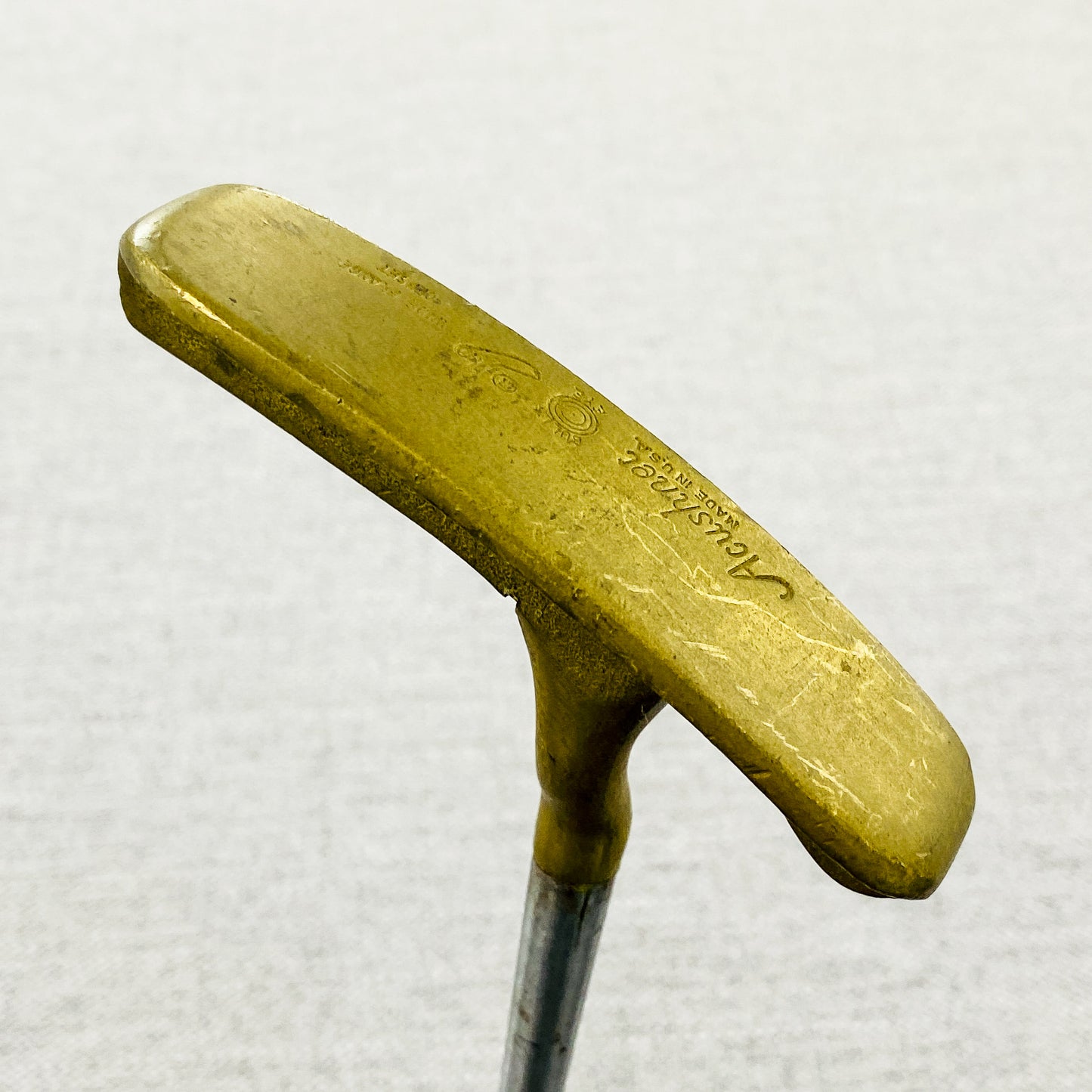 Acushnet Bulls Eye Wide Flange OffSet Putter. 35 inch - Good Condition # GP245