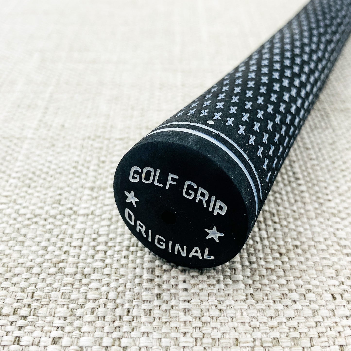 Professional brand budget swing grip. Choice of size. Black/White - Price includes fitment.