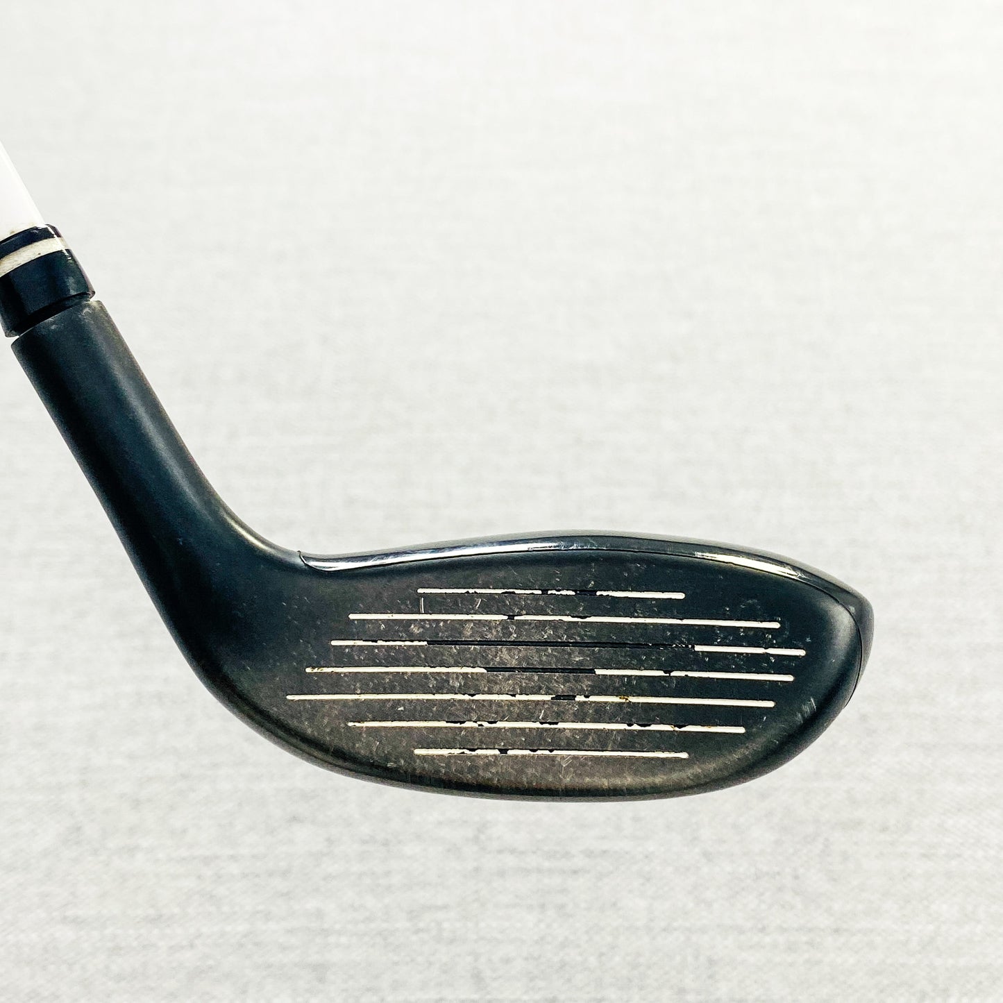 Wilson D100  Left Hand 3-Hybrid. 19 Degree, Regular Flex - Good Condition # 7921