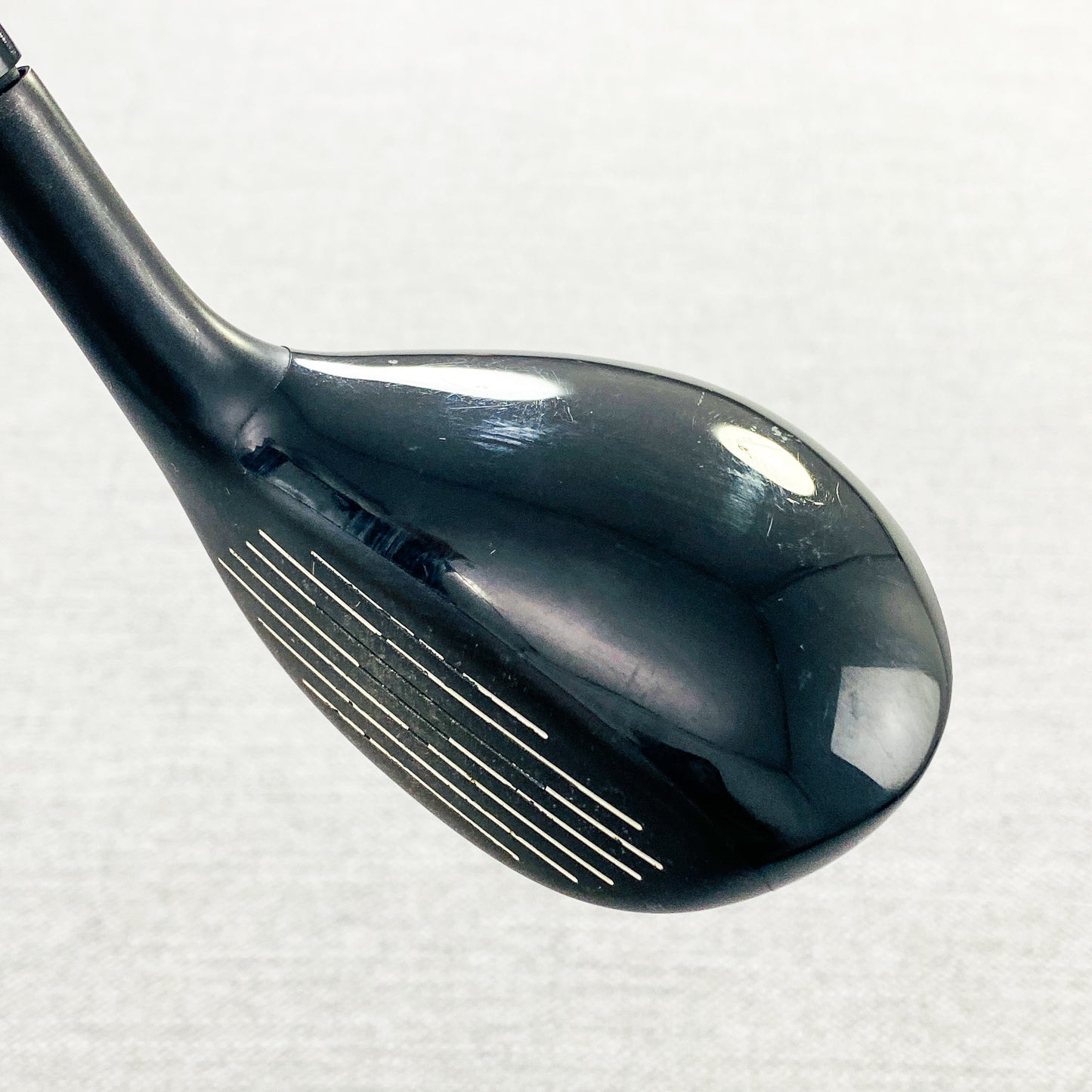 Wilson D100  Left Hand 3-Hybrid. 19 Degree, Regular Flex - Good Condition # 7921