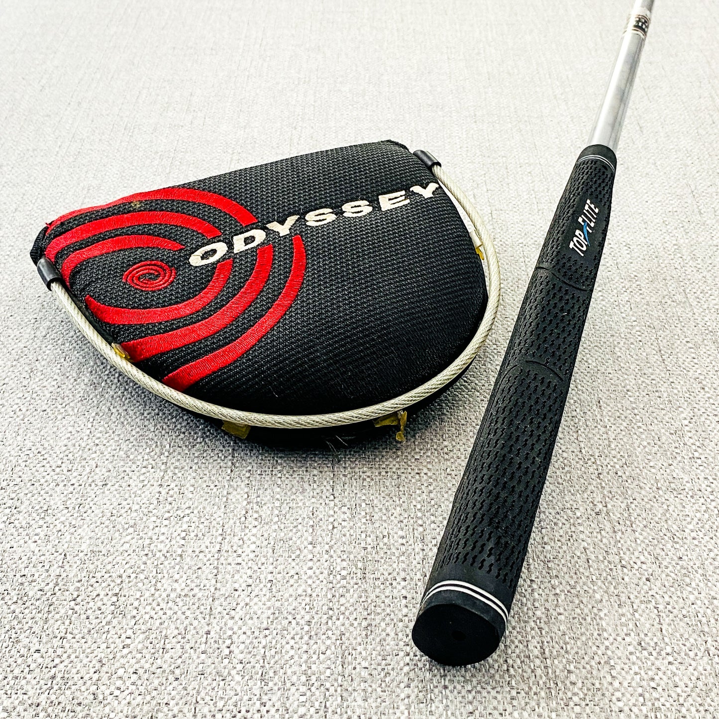 Odyssey White Hot TriBall SRT Putter. 35 inch - Average Condition # 11782